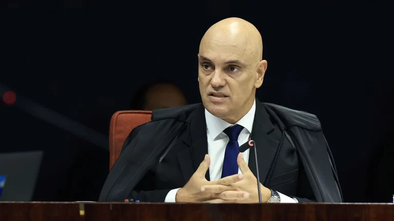 Sem acesso a bancos? Entenda possíveis sanções contra cúmplices da censura e familiares